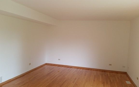 3rd image of 329 Stafford Dr