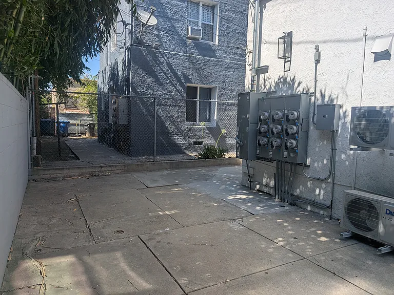 1125 Lodi Pl #3/4 — Photo 10