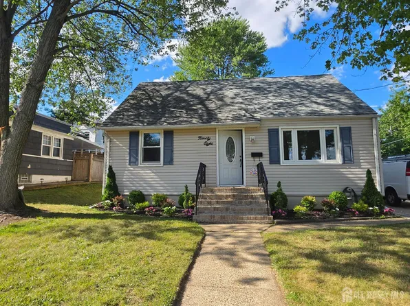 98 Craske St, Woodbridge, NJ 07095
