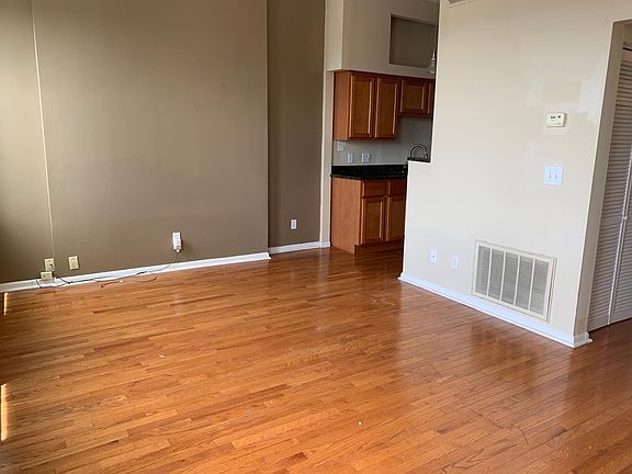 2nd image of 434 Klotter Ave APT 2