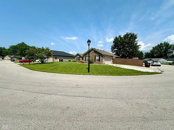3rd image of 655 E Main Street Cir