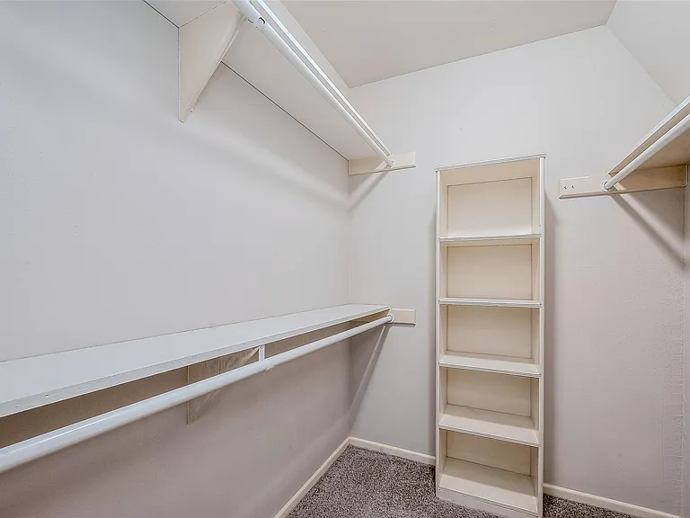 432 N Post Oak Ln — Photo 24
