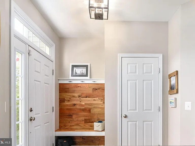 2372 Battery Hill Cir — Photo 7