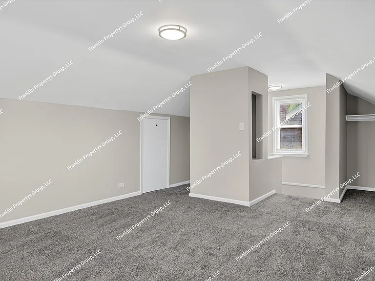 18500 Archdale St — Photo 20