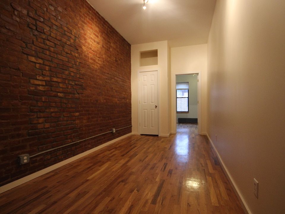 1st image of 421 Suydam St APT 3R