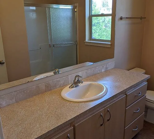 1933 Hilyard St - Bath 2 1933 Hilyard St - Bath 2