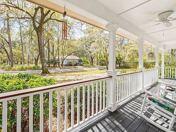 5th image of 9 Spring Knob Cir