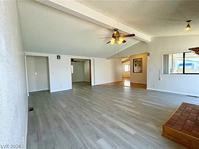 3126 La Barca Ln — Photo 5