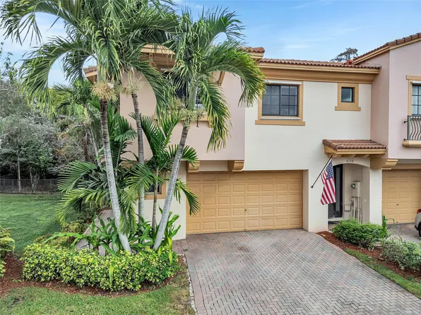 6140 Grand Cypress Circle, Coconut Creek, FL 33073
