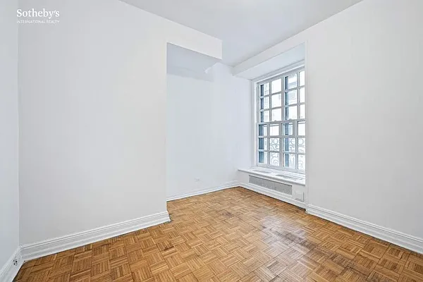 Sold by Sotheby's International Realty | media 6