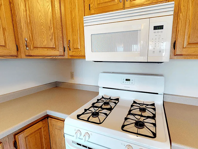 French Creek Townhomes — Photo 8