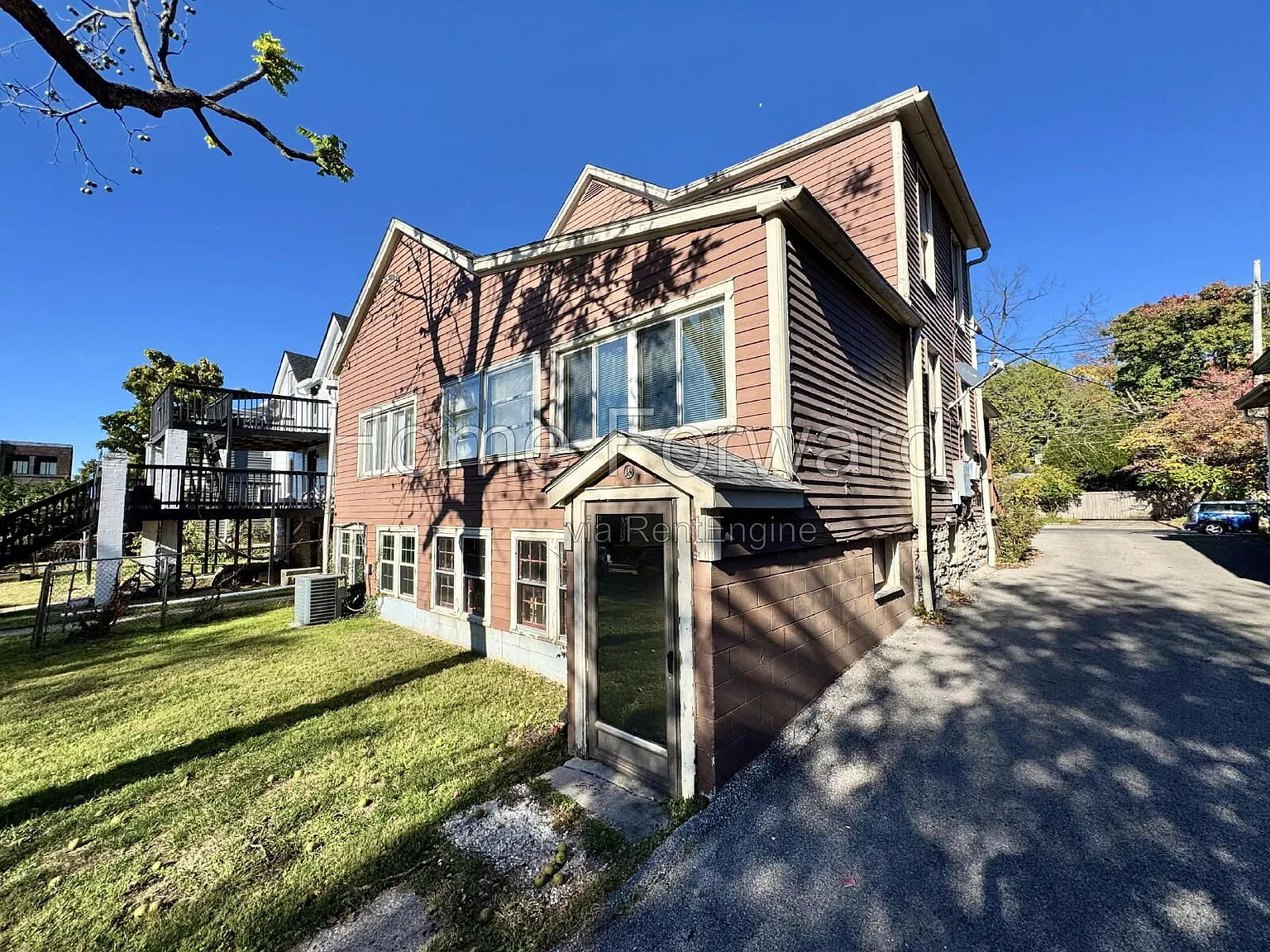 2 bed, 2.0 bath, 1000 sqft, $1,200 — Photo 2