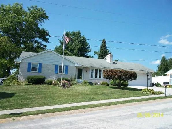 2179 Bonair Dr, York, PA 17408