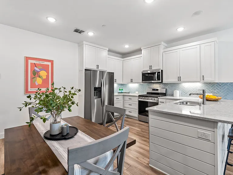 2529 Barnwood Ln — Photo 34