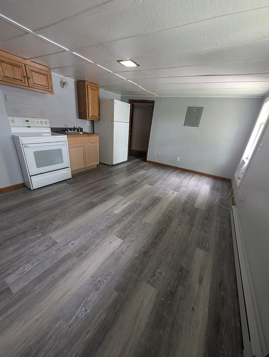 Building Photo - 407 7th St NE Staples, MN 56479
