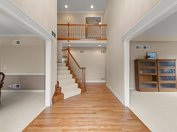 3rd image of 1570 Orchard Rd