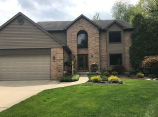 22645 Anmarie Ct, Brownstown, MI 48183