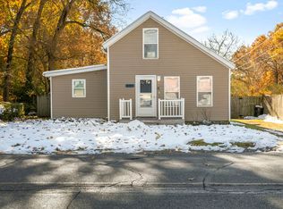 22978 Edison Rd, South Bend, IN 46628