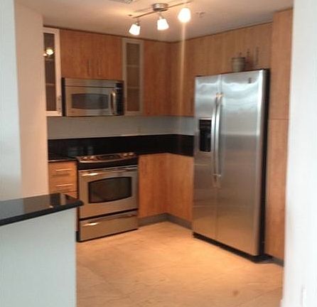 2nd image of 7900 Harbor Island Dr #Penthouse 5