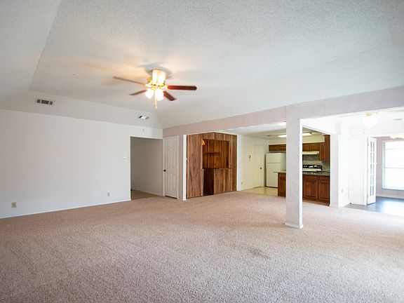 5th image of 3409 Willowbrook Dr