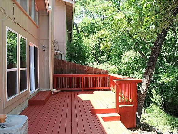 5th image of 6203 Shadow Valley Dr #B