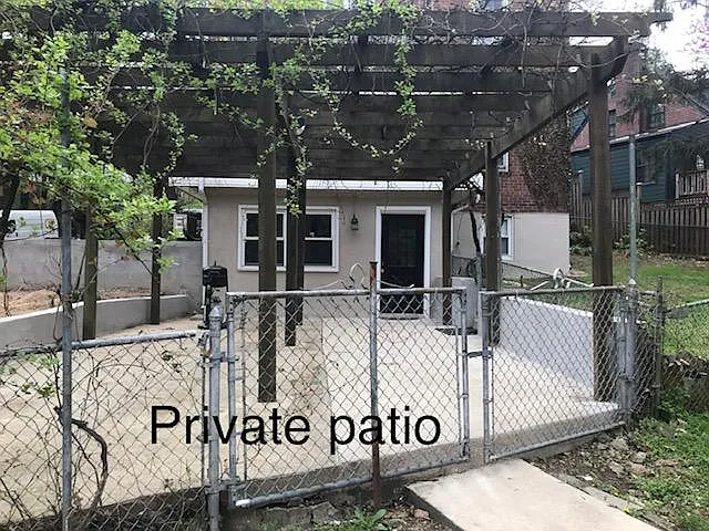 1 bed, 800 sqft, $1,600 — Photo 3