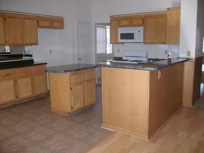2998 Kennewick Dr — Photo 5
