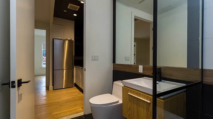 Rented by Nooklyn NYC LLC | media 84