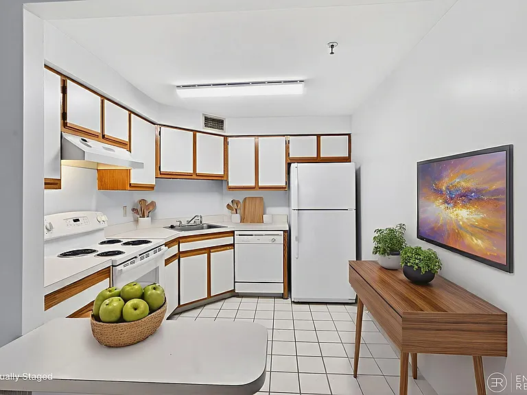 162 Kimball Ave #515 — Photo 4