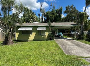 263 Kingston Dr, Fort Myers, FL 33905