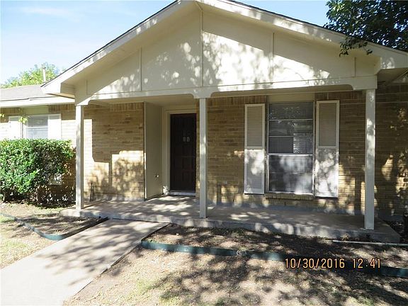 2nd image of 1001 Middle Cove Dr