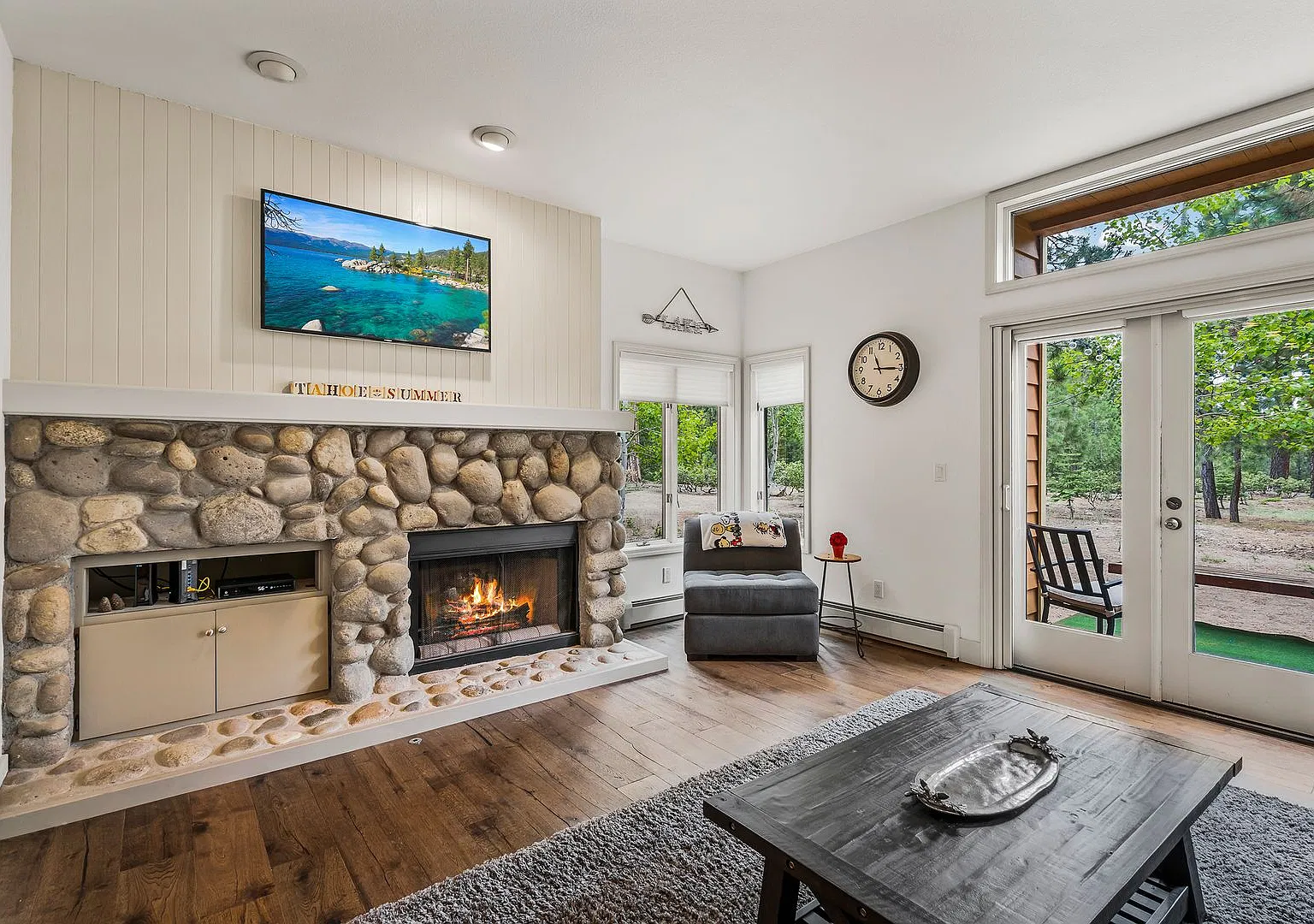 Charming 2-Bedroom Condo in the Heart of Tahoe — Photo 2