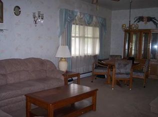 3 Concannon Dr, Fords, NJ 08863