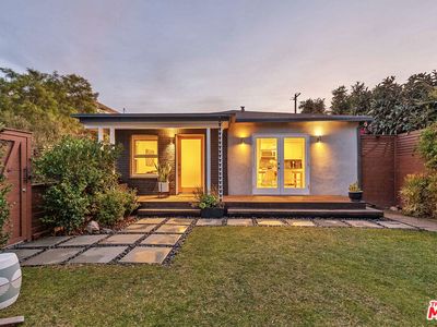 4023 Moore St, Los Angeles, CA, 90066