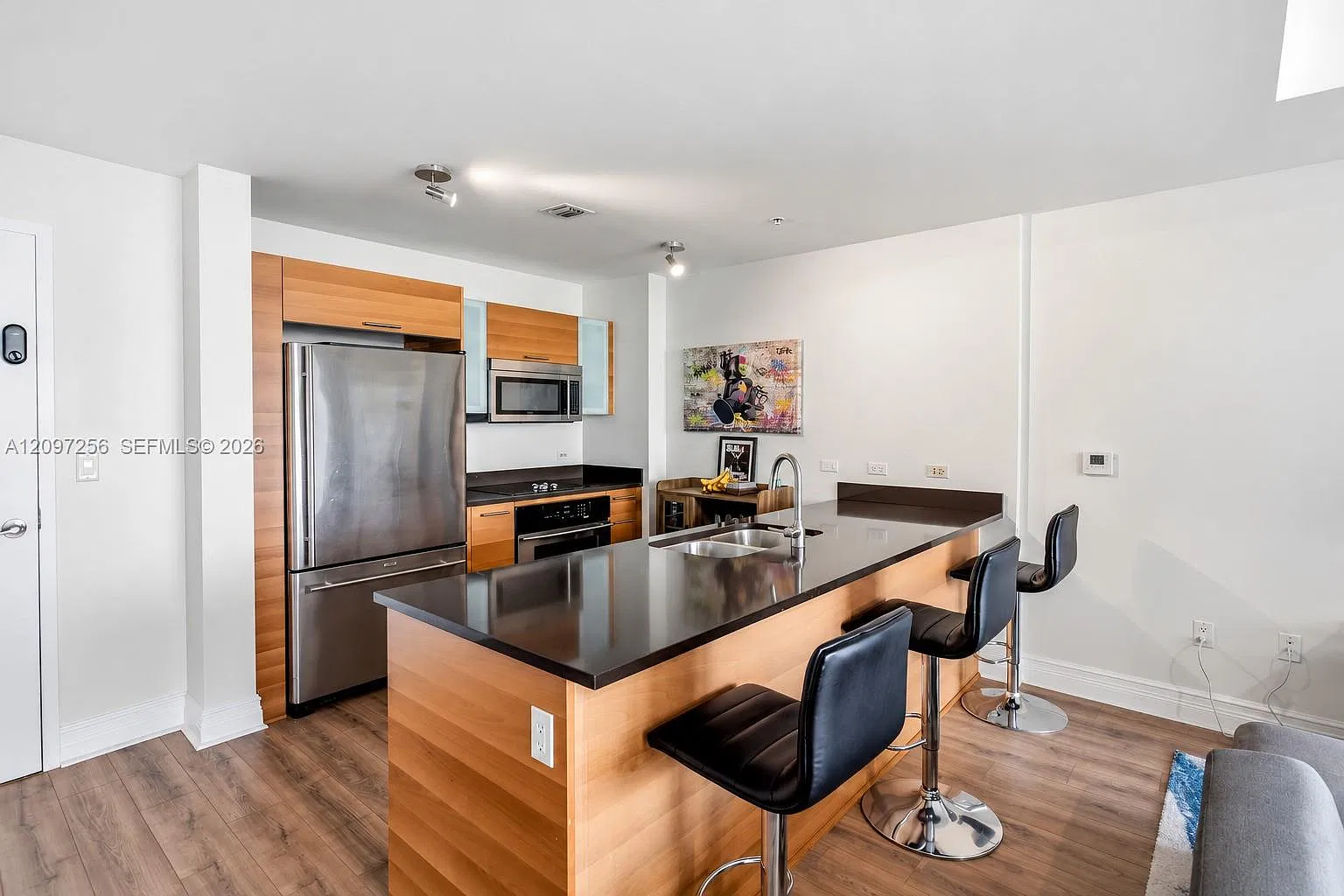 Four Midtown Miami Condo — Photo 3