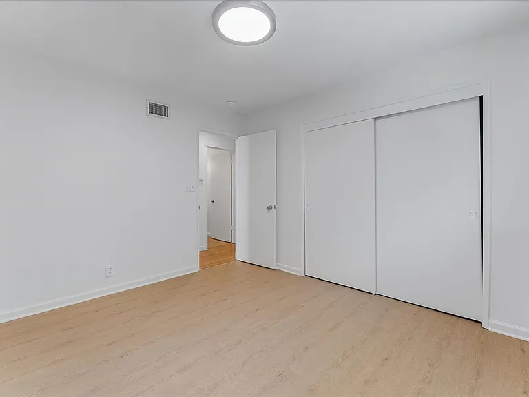 5062 Cadiz Cir — Photo 18