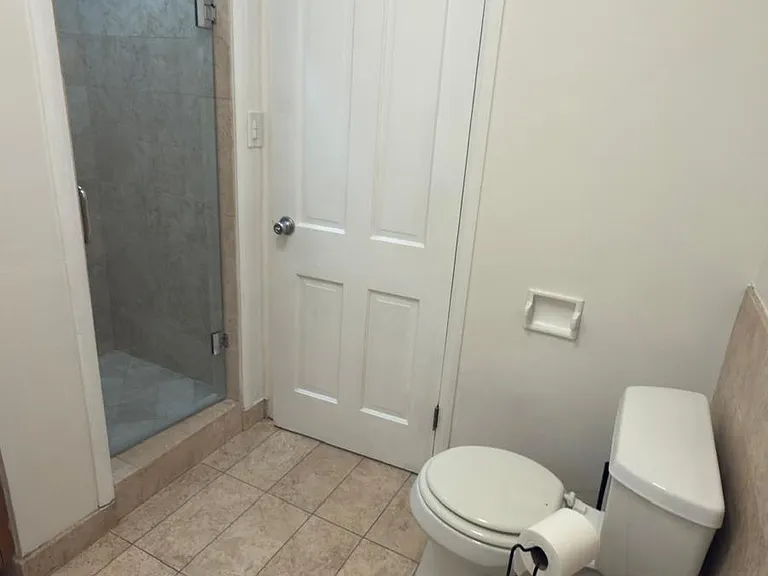 311 Irving Ave — Photo 15