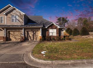 2711 Andover Glen Rd, Raleigh, NC 27604