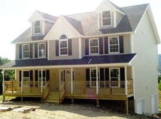 6 Ridgeview Ln, Marlboro, NY 12542