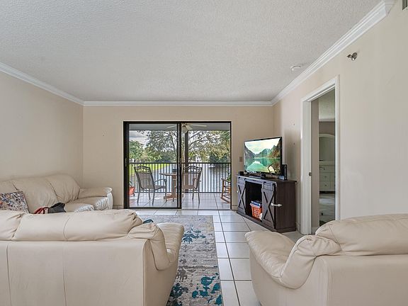 4th image of 2238 N Cypress Bend Drive #206