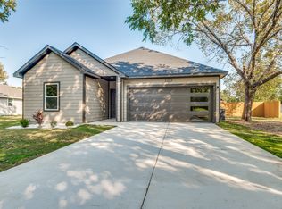 608 SW 3rd St, Kerens, TX 75144