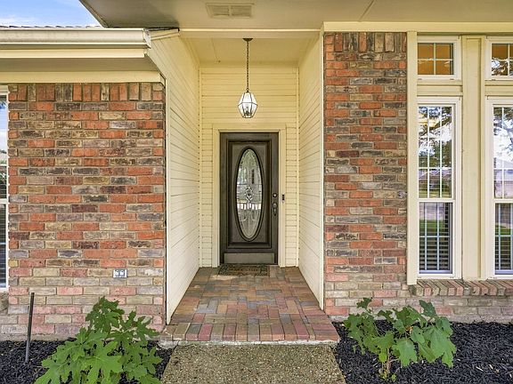 2nd image of 4224 Pike Ct