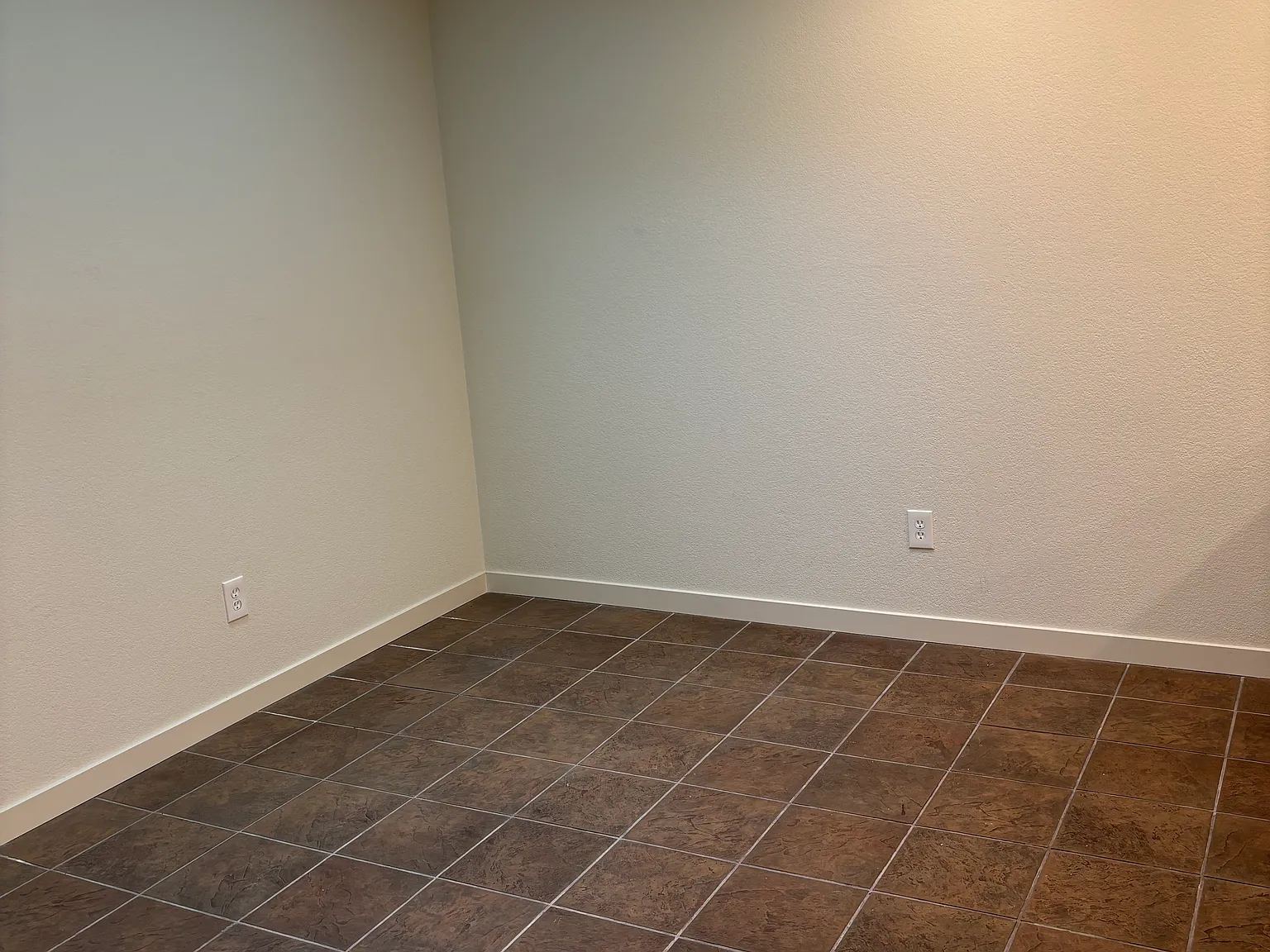 2 bed, 1.5 bath, 1500 sqft, $2,700 — Photo 3