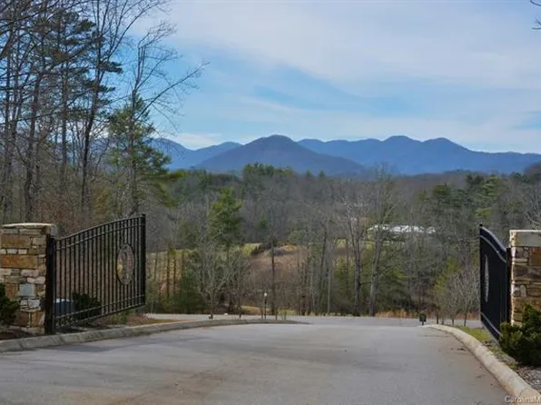 71 Tamerlane Way, Leicester, NC 28748