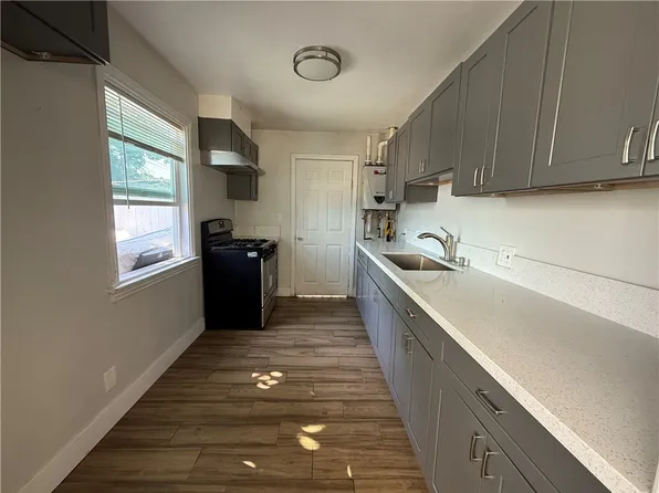 924 W Chestnut Ave #9241/2, Santa Ana, CA 92703