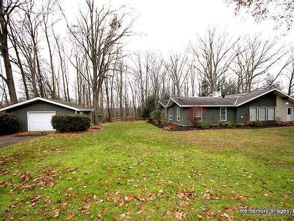 4th image of 1213 Carmont Dr