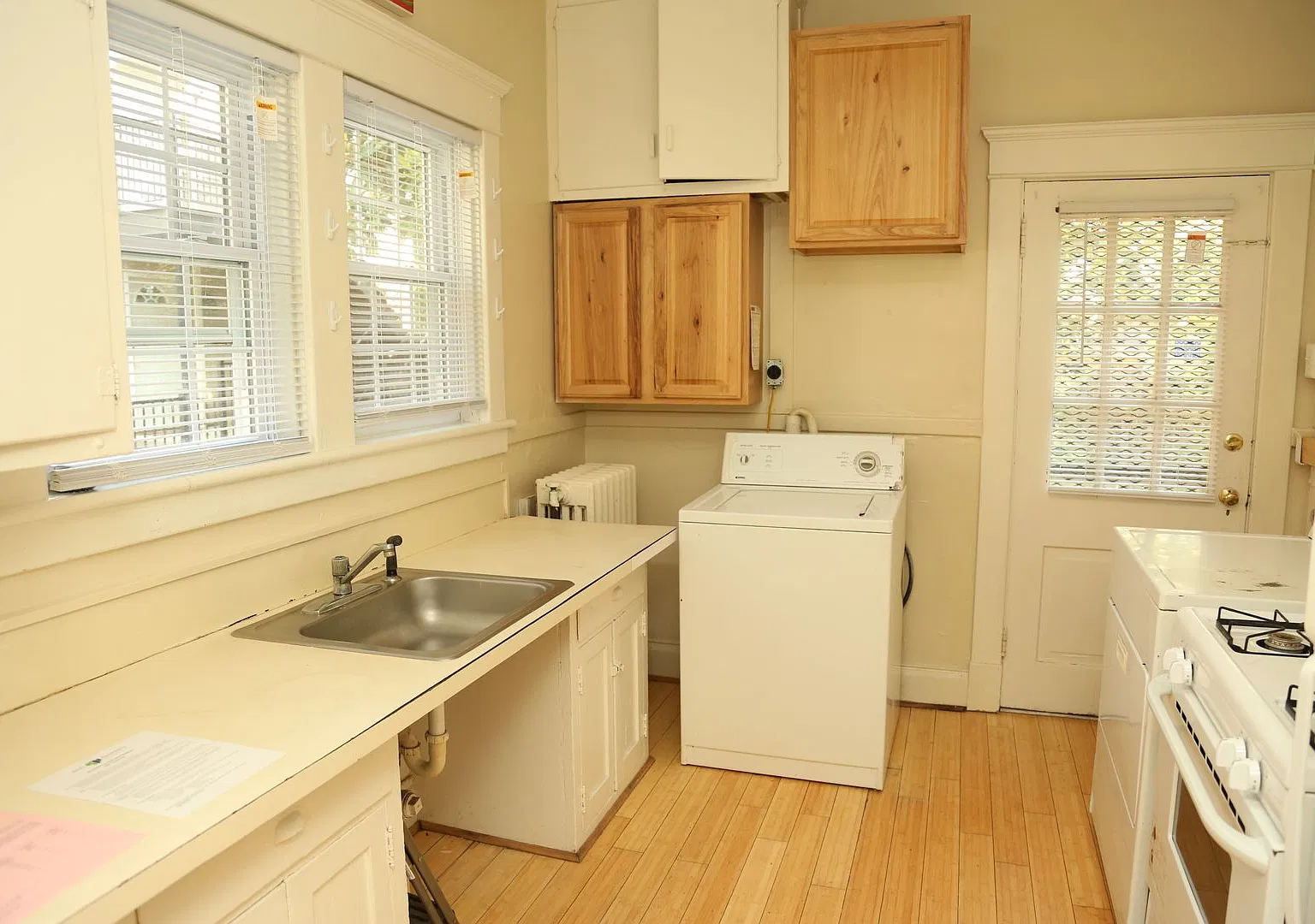 1405 Grady Ave — Photo 2
