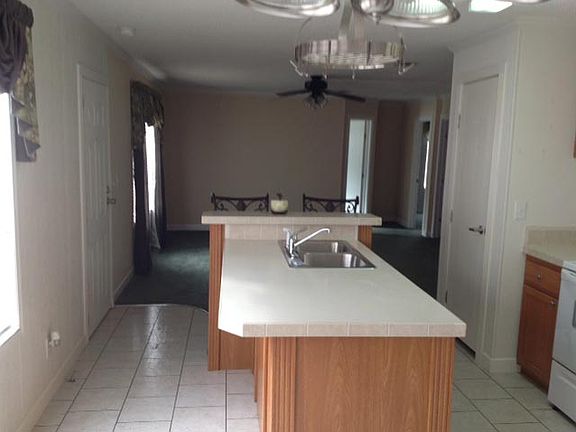 3rd image of 732 Shannon Ave