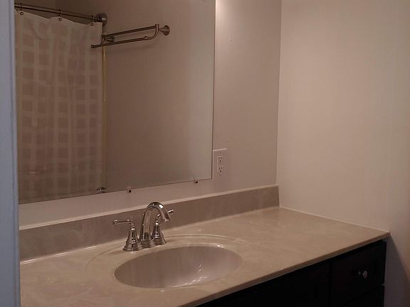 4th image of 470 Corrydale Dr