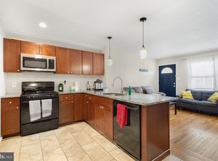 941 New Market St #A, Philadelphia, PA